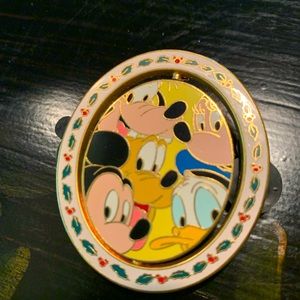 Set of 4 Large Collectible Disney Pins